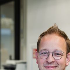 Collega bij Emergo+